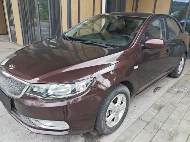 Kia Forte 2014 1.6L MT GL