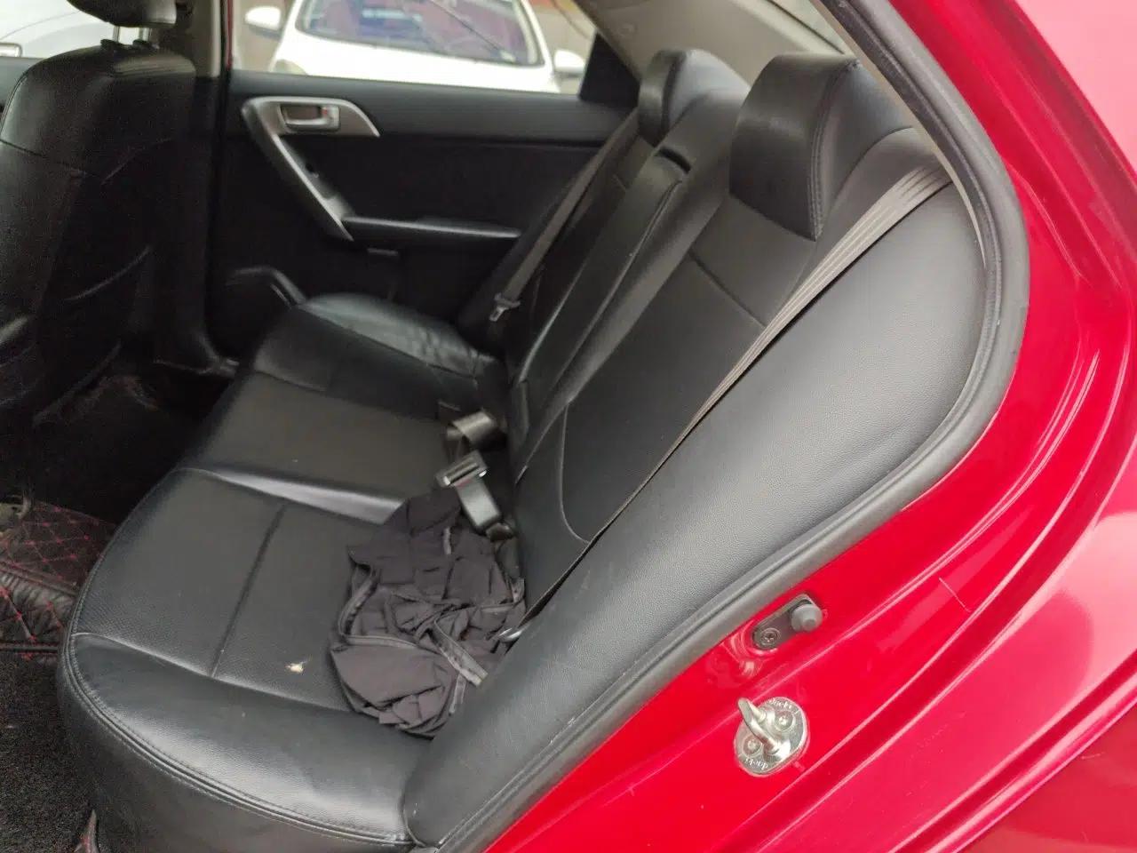 Kia Forte 2011 1.6L AT Premium — миниатюра 17
