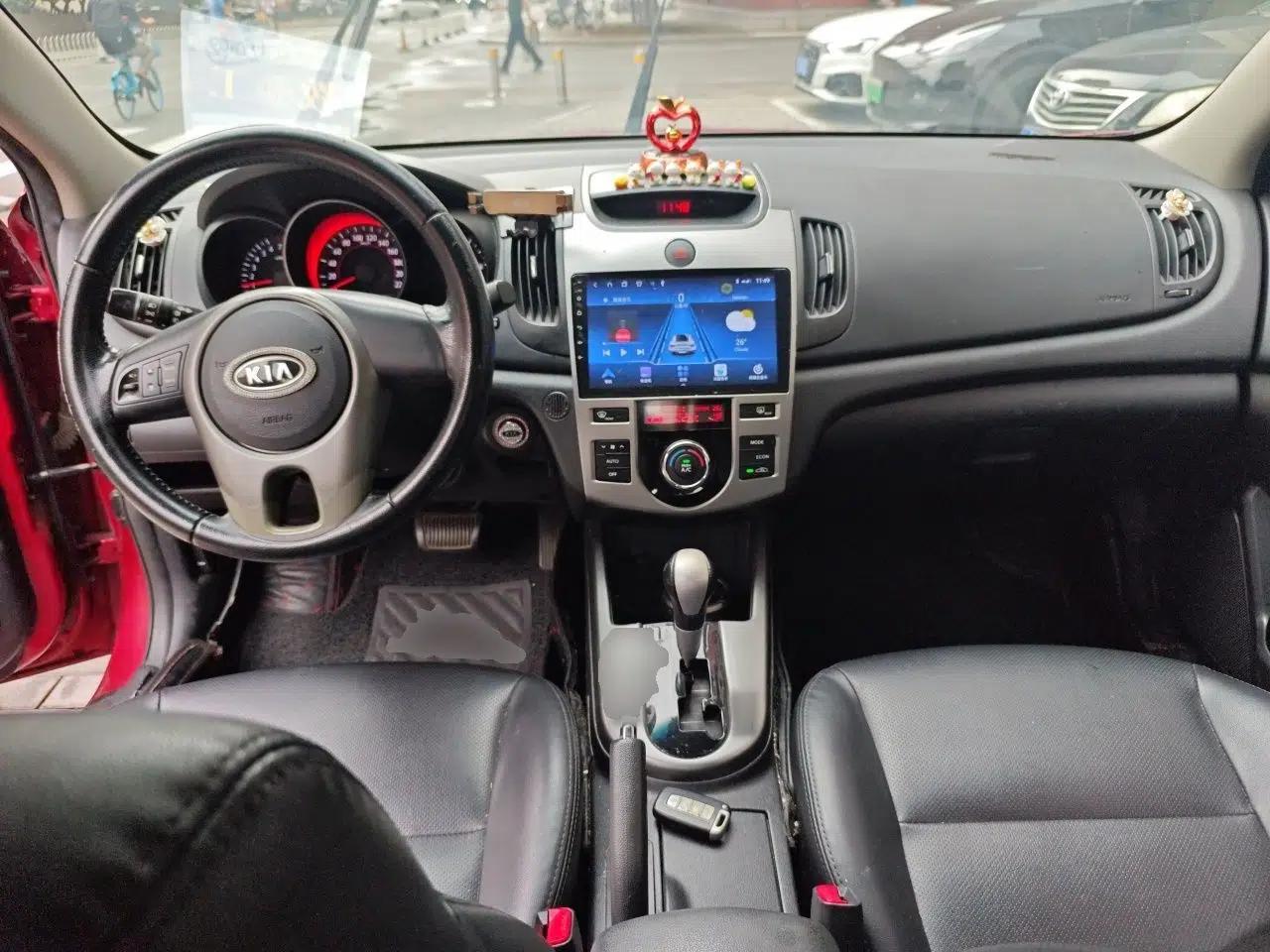Kia Forte 2011 1.6L AT Premium — миниатюра 9