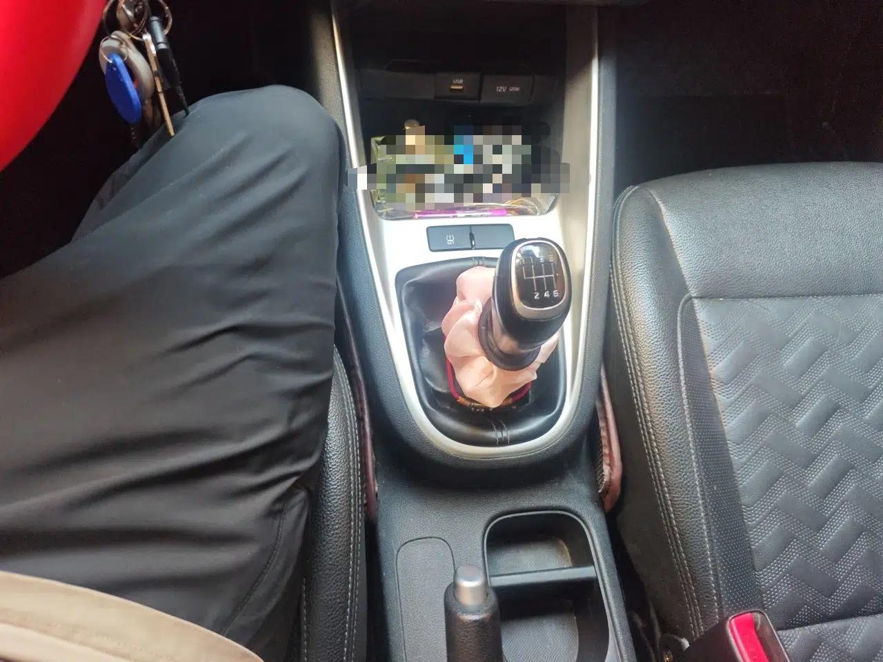 Kia Forte 2018 1.6L Manual Value Edition with Sunroof — миниатюра 14