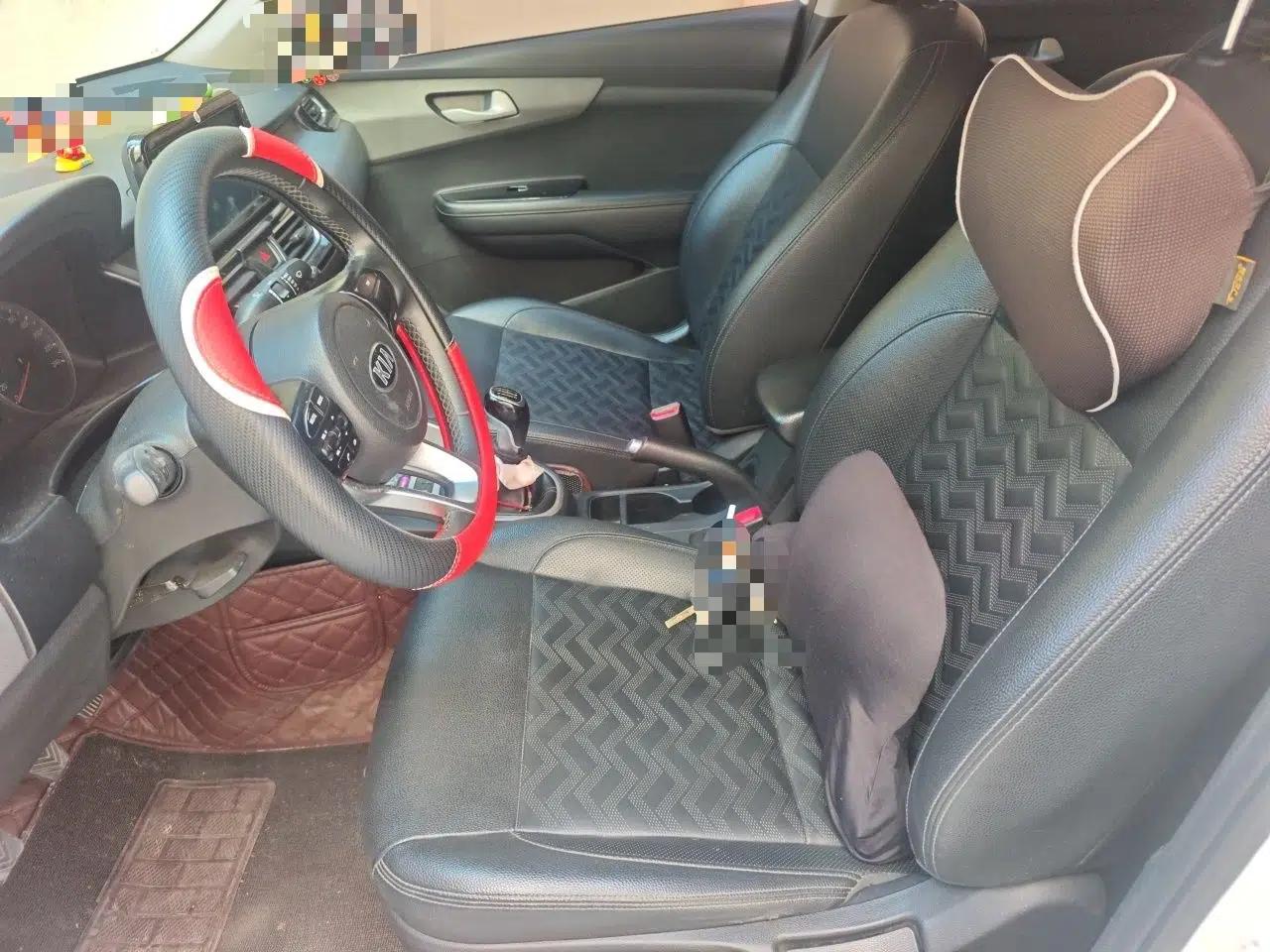 Kia Forte 2018 1.6L Manual Value Edition with Sunroof — миниатюра 15