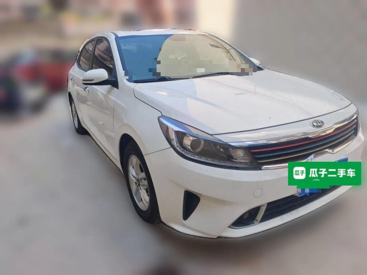 Kia Forte 2018 1.6L Manual Value Edition with Sunroof — миниатюра 3