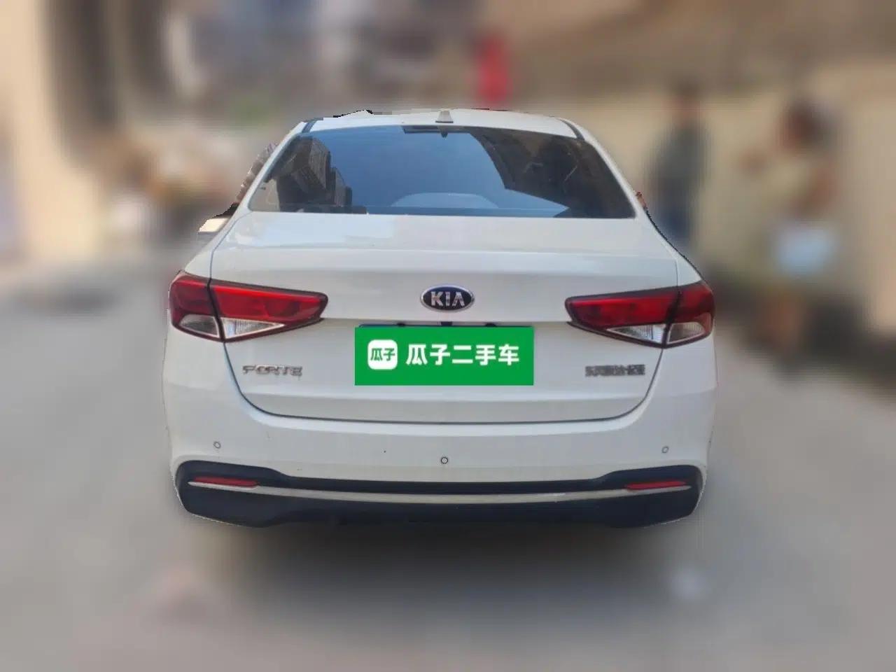 Kia Forte 2018 1.6L Manual Value Edition with Sunroof — миниатюра 5