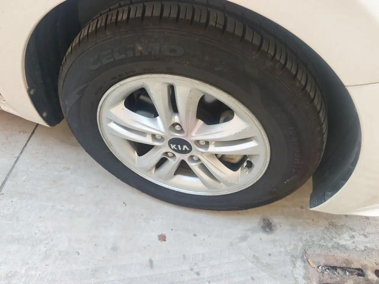 Kia Forte 2018 1.6L Manual Value Edition with Sunroof — миниатюра 8
