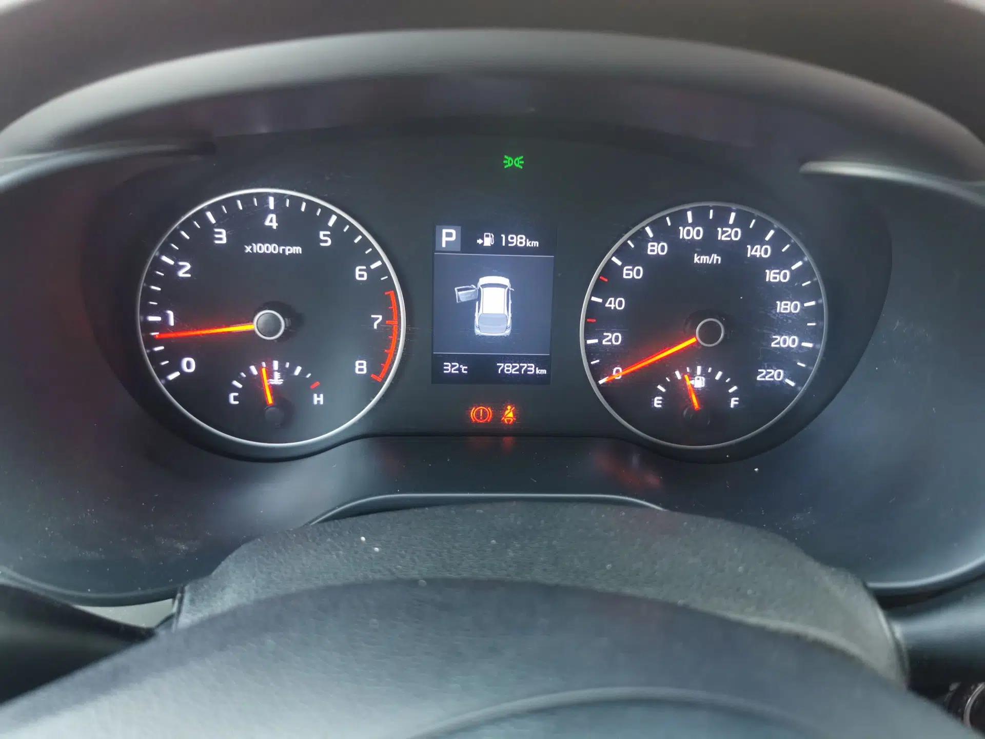 Kia KX Cross 2017 1.4L AT GLS — миниатюра 11