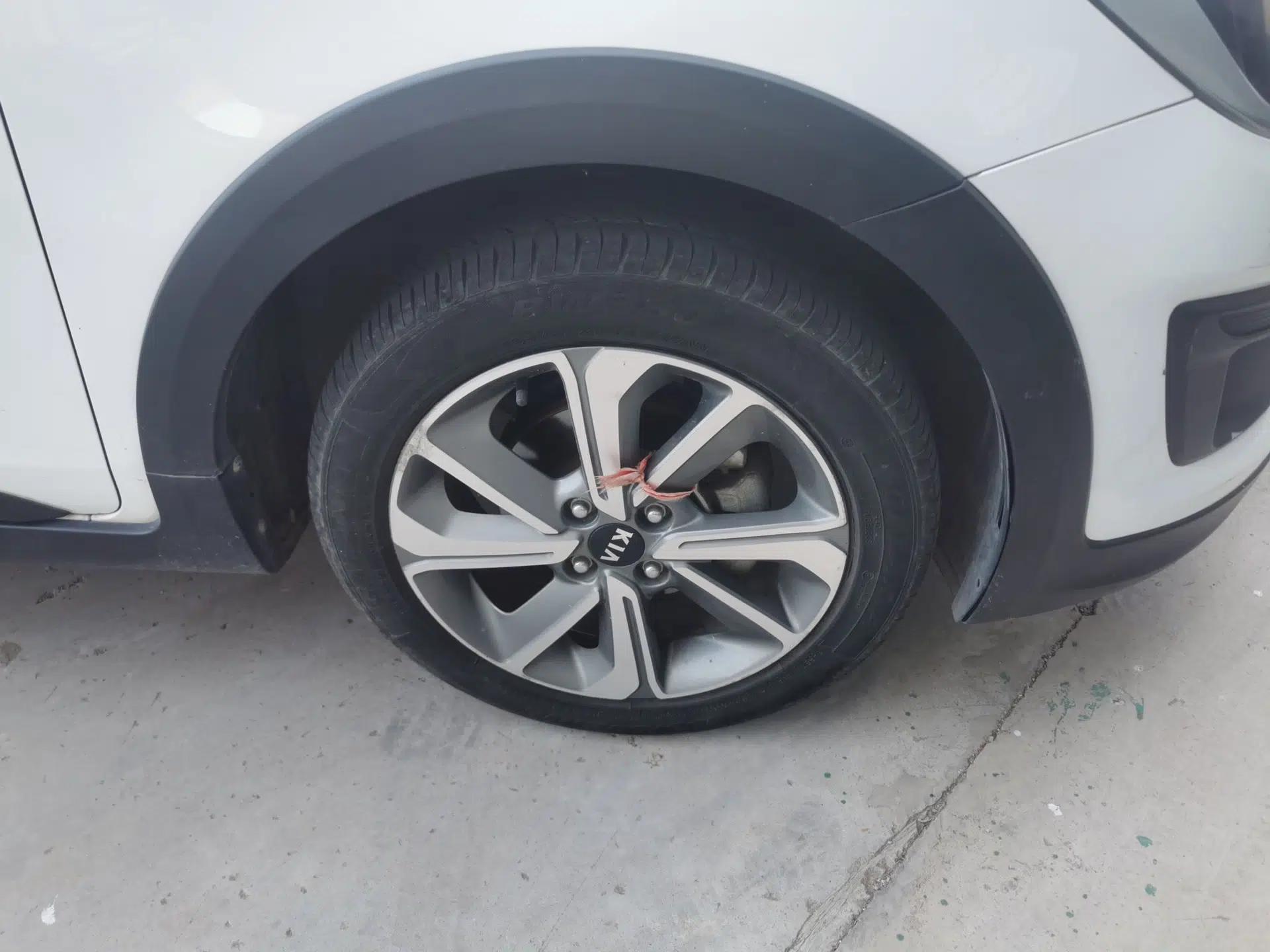 Kia KX Cross 2017 1.4L AT GLS — миниатюра 8