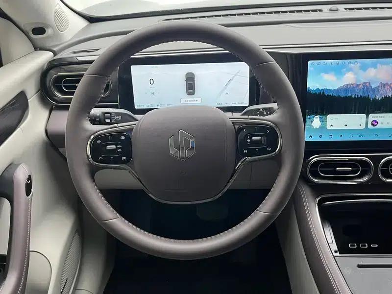 Leapmotor C11 2023 Range Extended Electric 300 Smart Edition — миниатюра 16