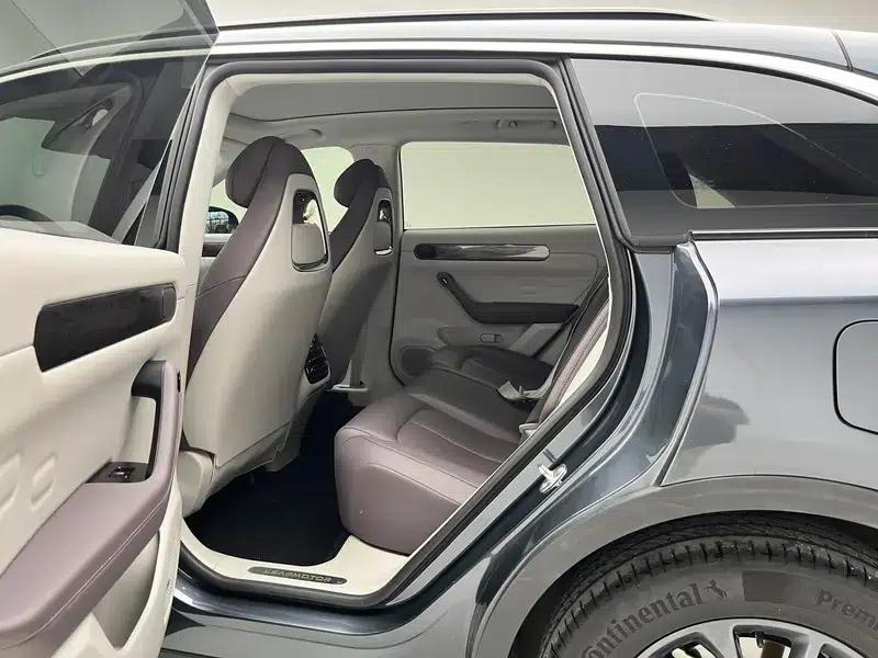 Leapmotor C11 2023 Range Extended Electric 300 Smart Edition — миниатюра 18