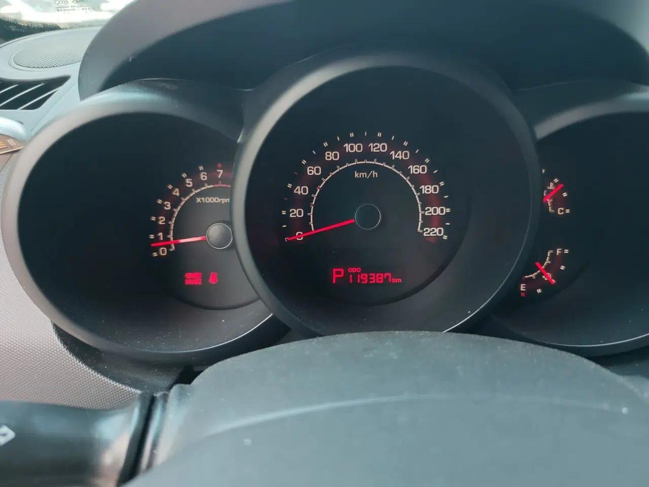 Kia Soul 2010 1.6L AT GL — миниатюра 11