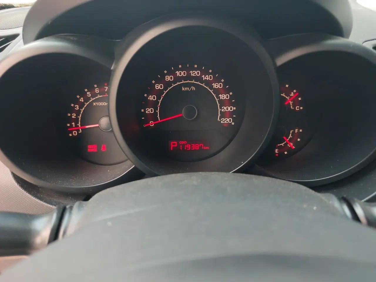 Kia Soul 2010 1.6L AT GL — миниатюра 12