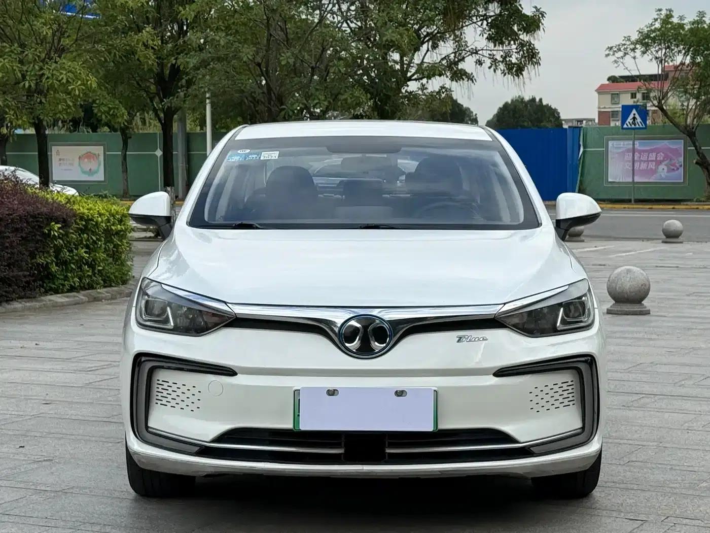 Beijing EU5 2018 R500 Smart Wind Edition — миниатюра 2