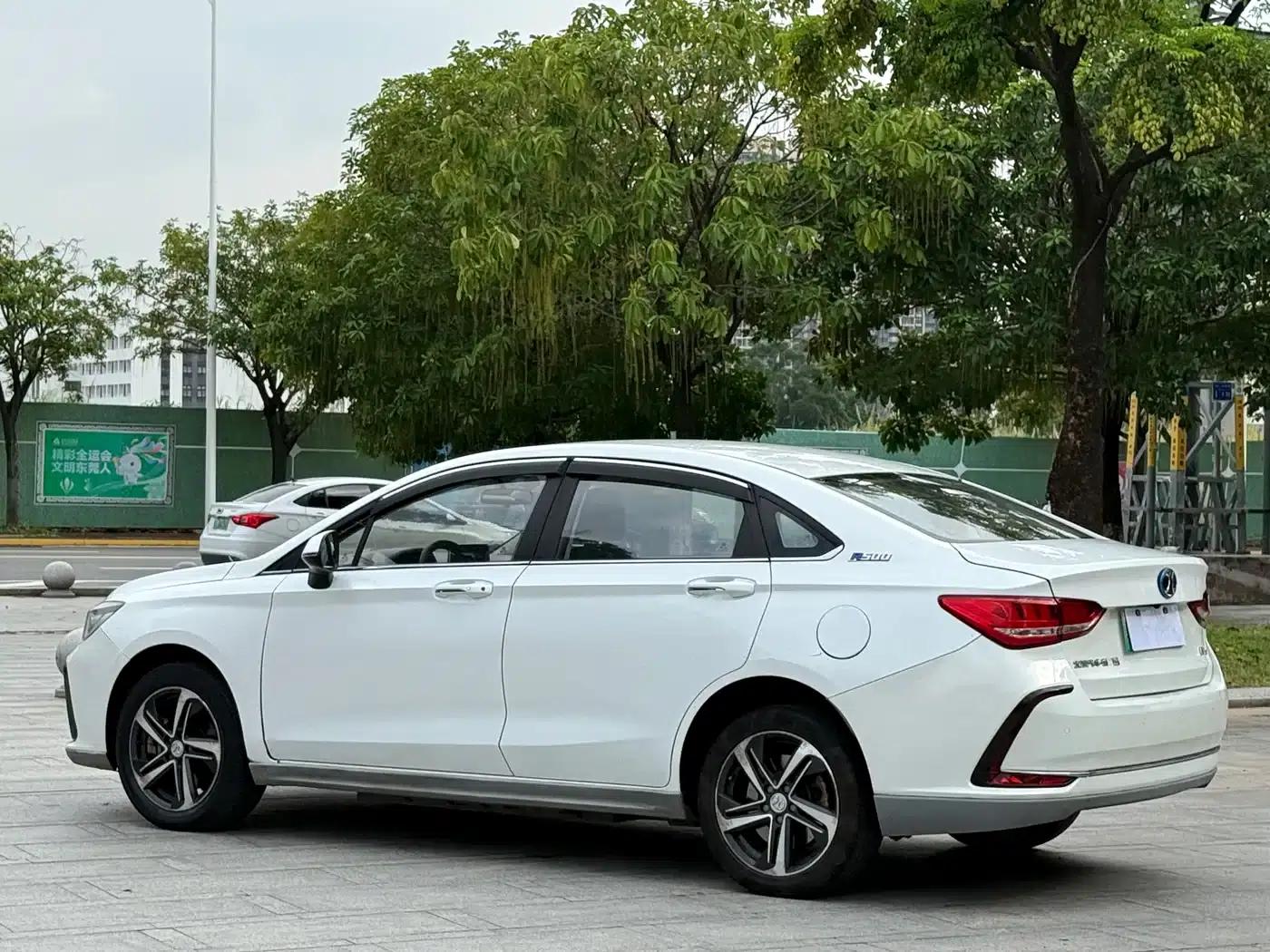 Beijing EU5 2018 R500 Smart Wind Edition — миниатюра 6