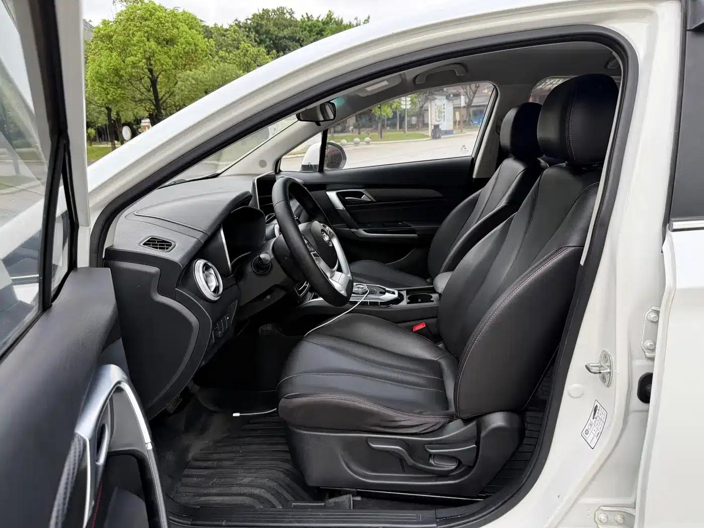Beijing EU5 2018 R500 Smart Wind Edition — миниатюра 7