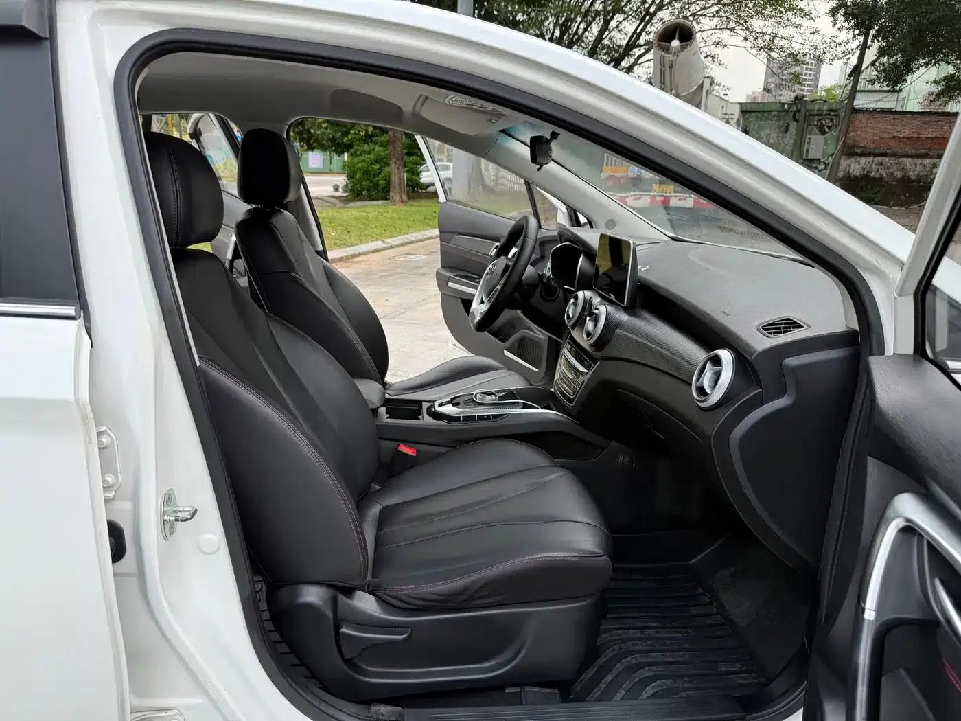 Beijing EU5 2018 R500 Smart Wind Edition — миниатюра 9