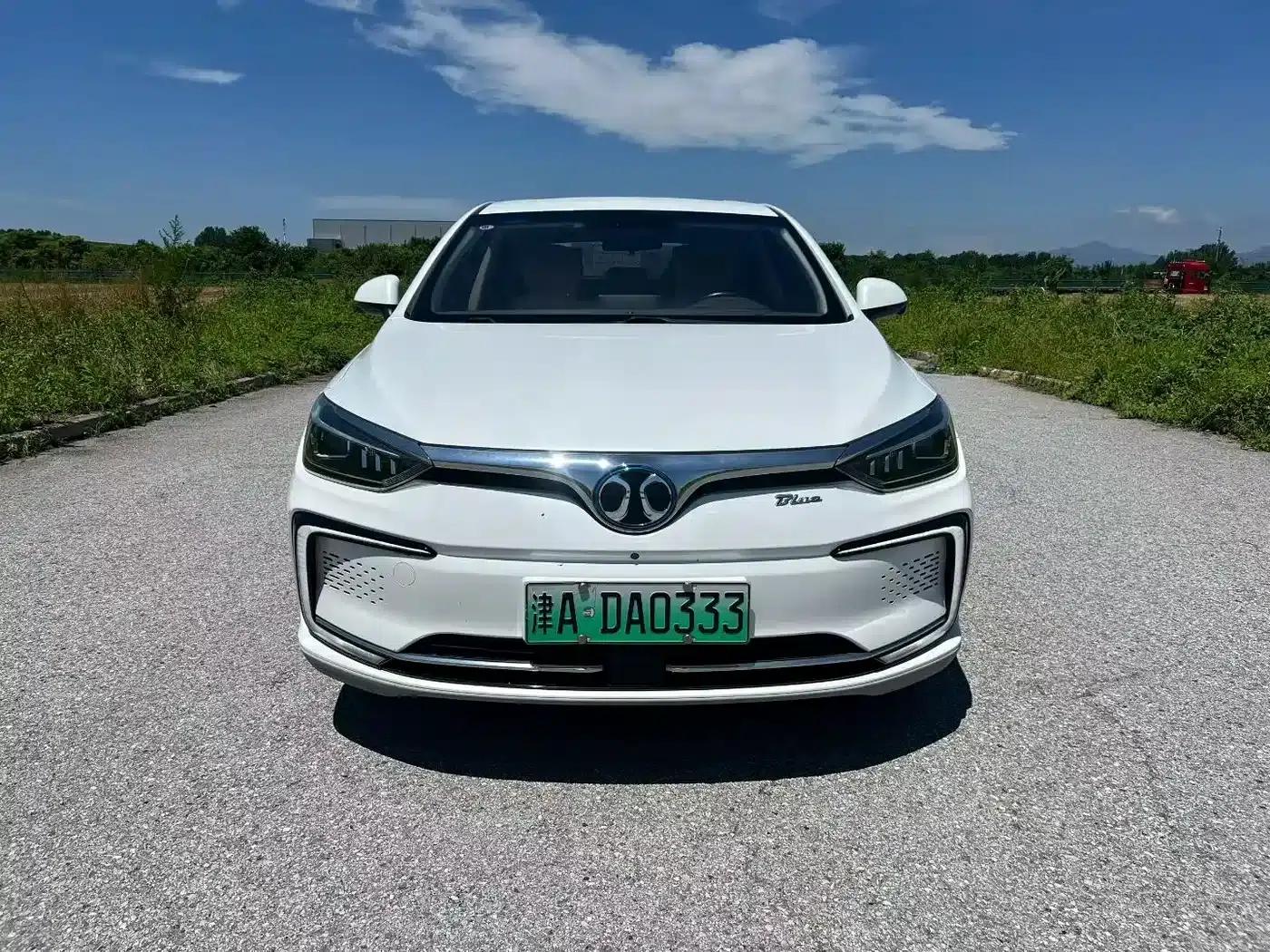 Beijing EU5 2018 R500 Smart Wind Edition — миниатюра 2
