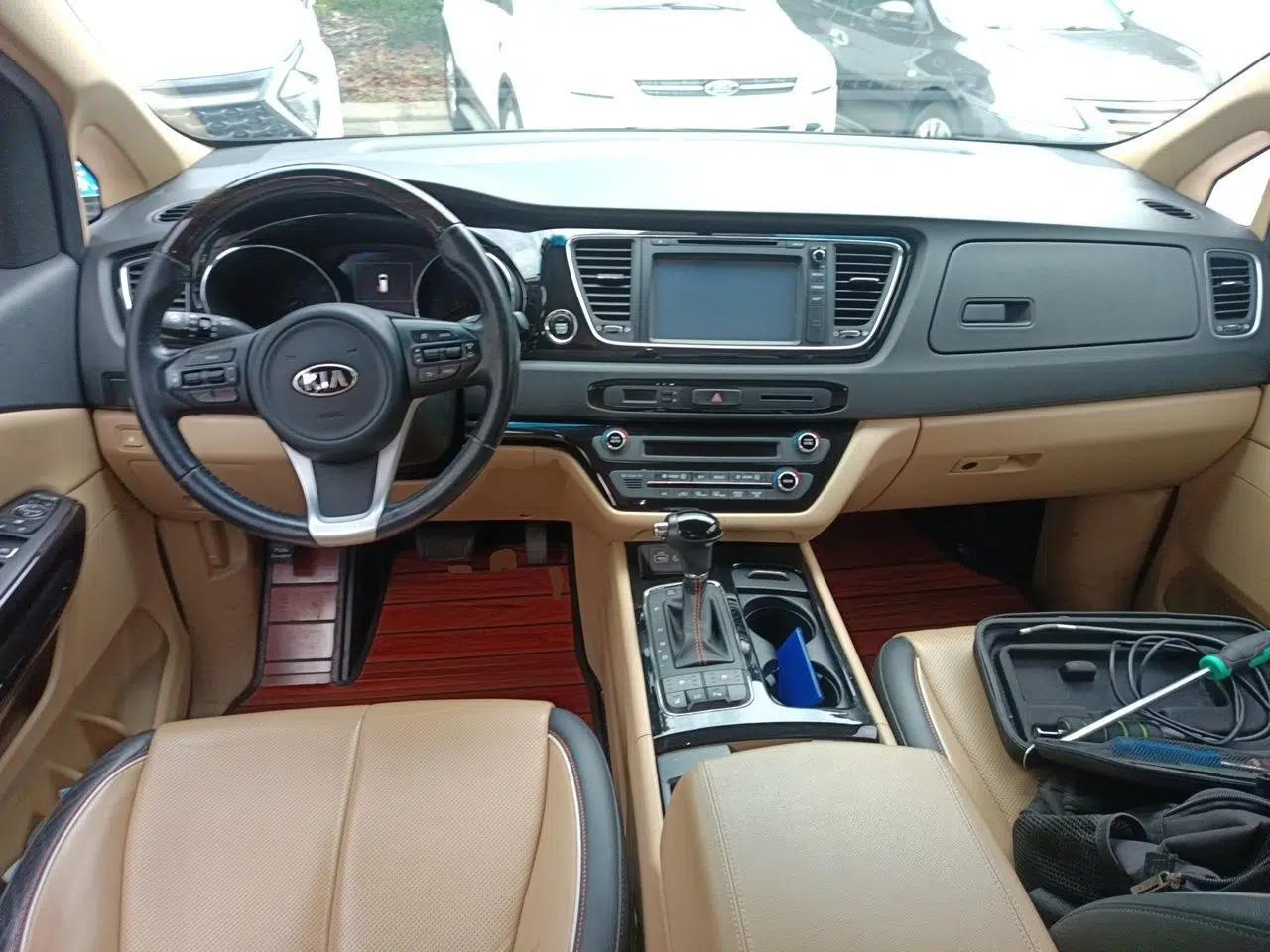 Kia Carnival 2015 3.3 GDI Flagship Version China V Standard — миниатюра 9