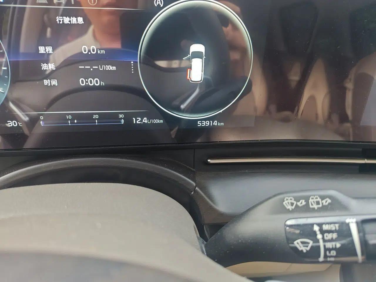 Kia Carnival 2021 2.0T Flagship Edition — миниатюра 12