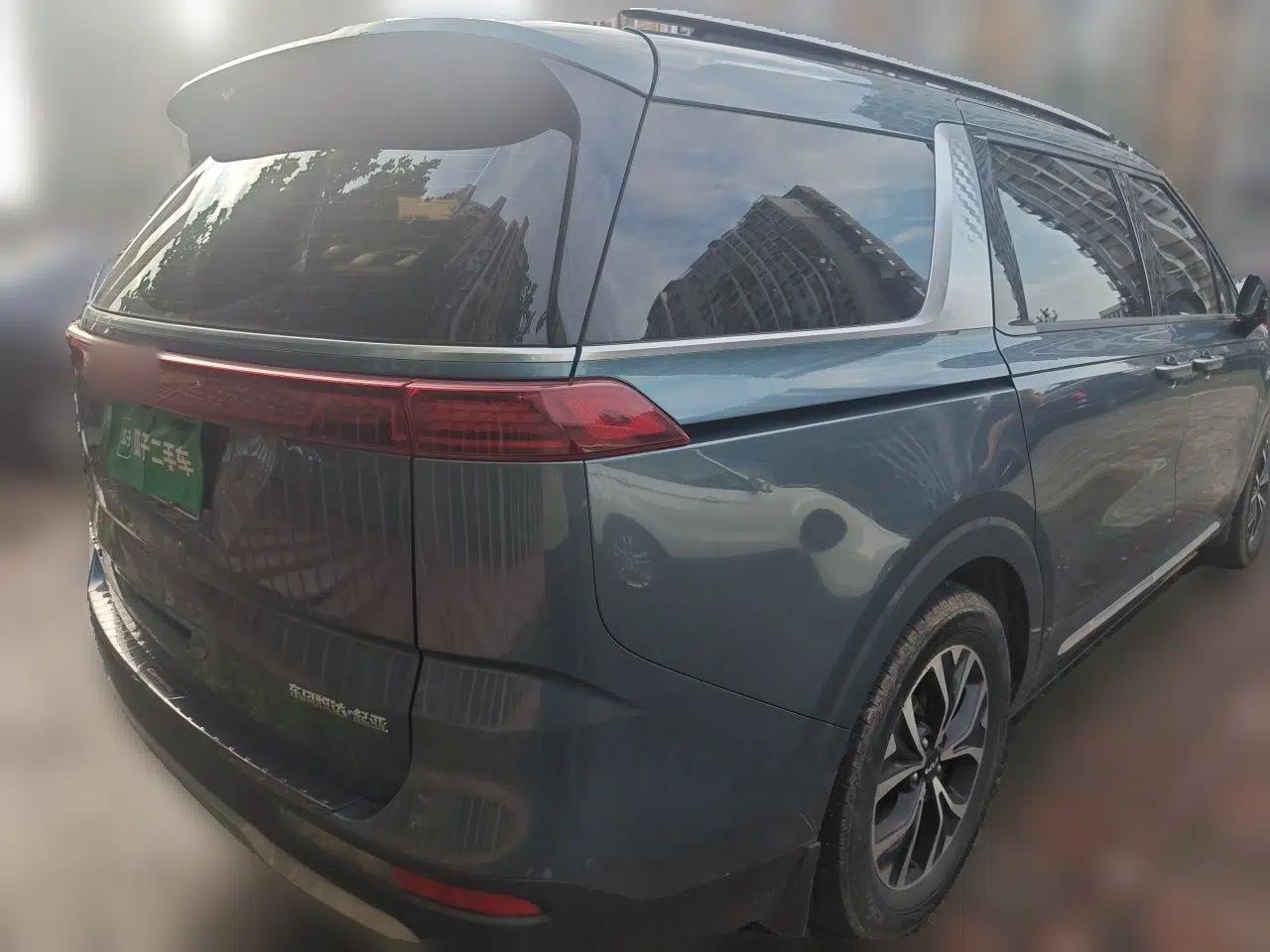 Kia Carnival 2021 2.0T Flagship Edition — миниатюра 6