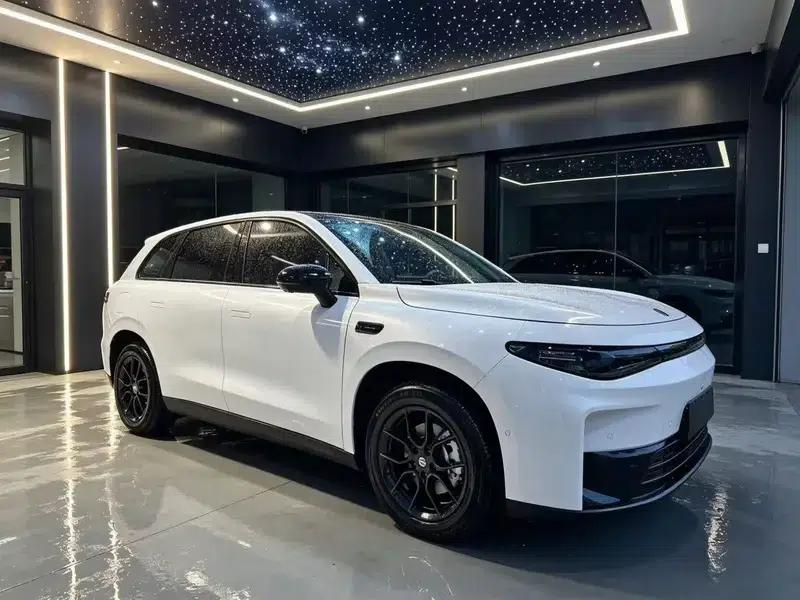 Leapmotor C10 2024 Range Extended Electric 210 Smart Edition — миниатюра 3