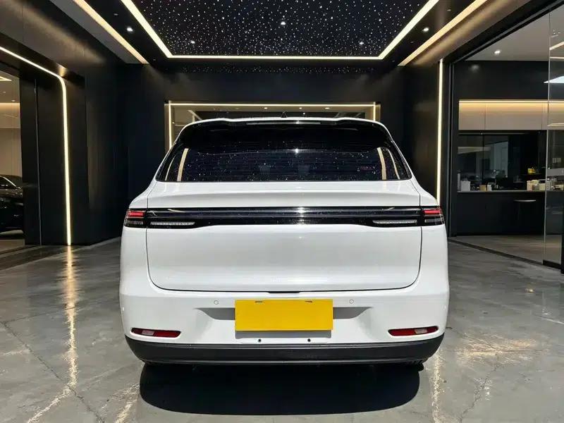 Leapmotor C10 2024 Range Extended Electric 210 Smart Edition — миниатюра 5