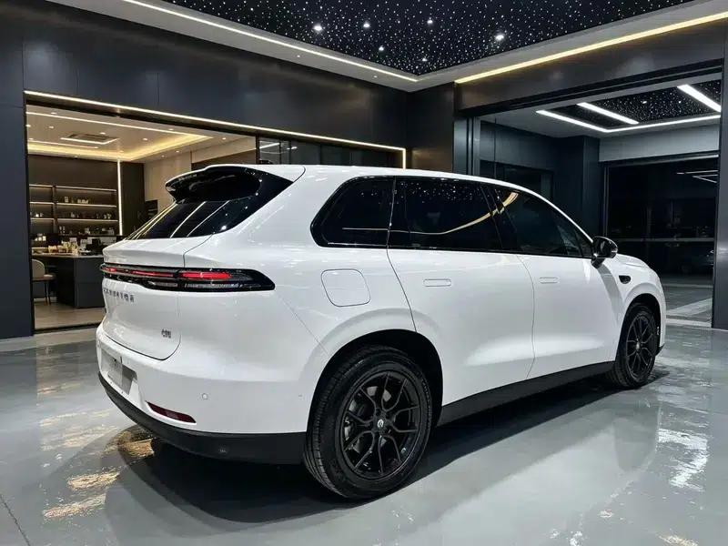 Leapmotor C10 2024 Range Extended Electric 210 Smart Edition — миниатюра 6