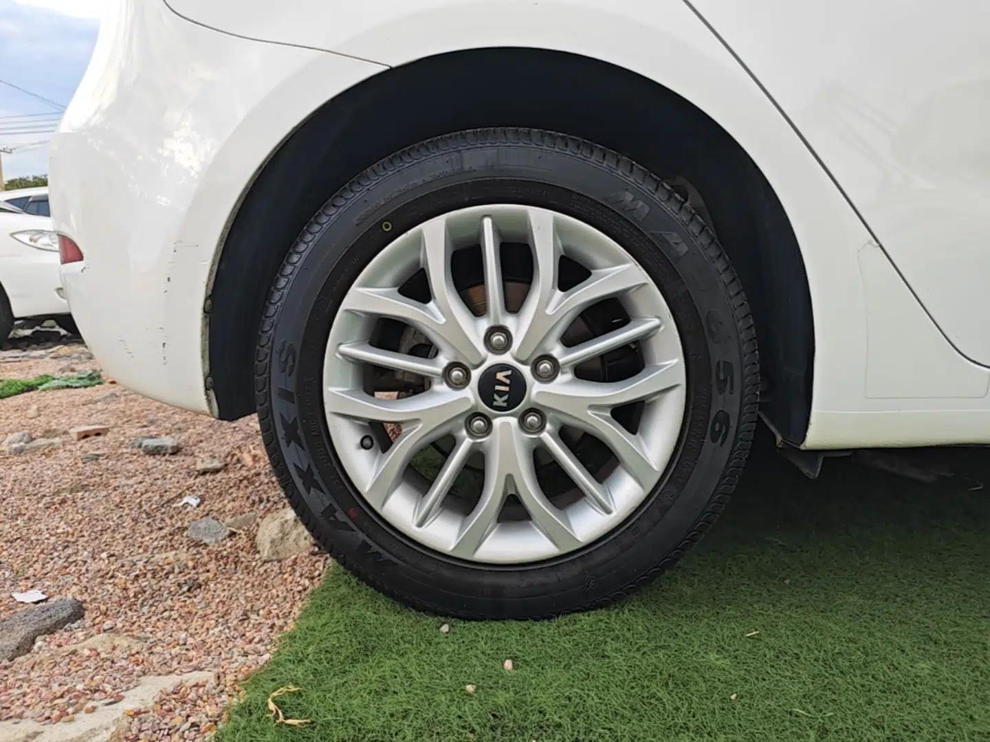 Kia K3S 2014 1.6L Automatic GLS — миниатюра 11
