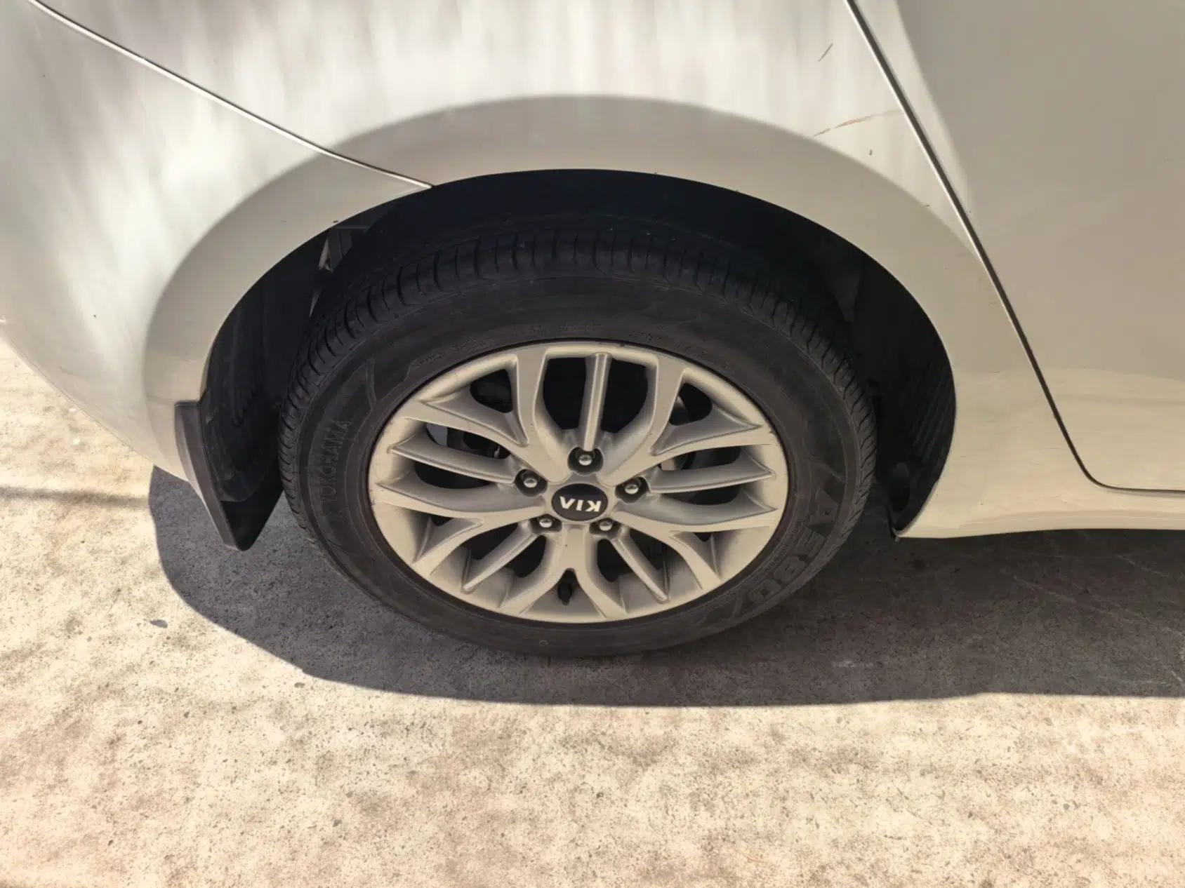 Kia K3S 2014 1.6L Manual GLS — миниатюра 11