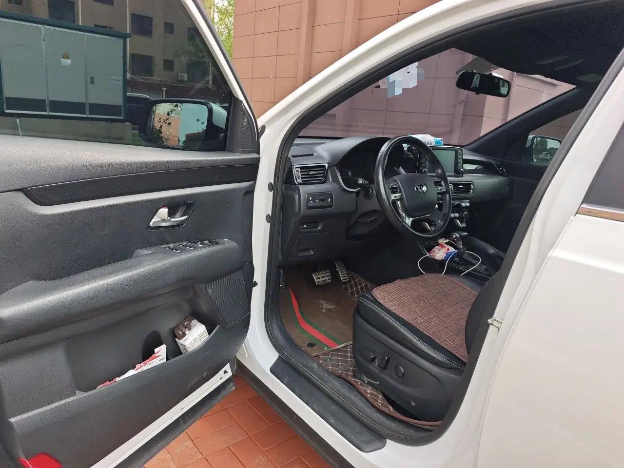 Kia KX7 2020 2.0T Automatic Two-Wheel Drive GLS 7-Seater — миниатюра 16
