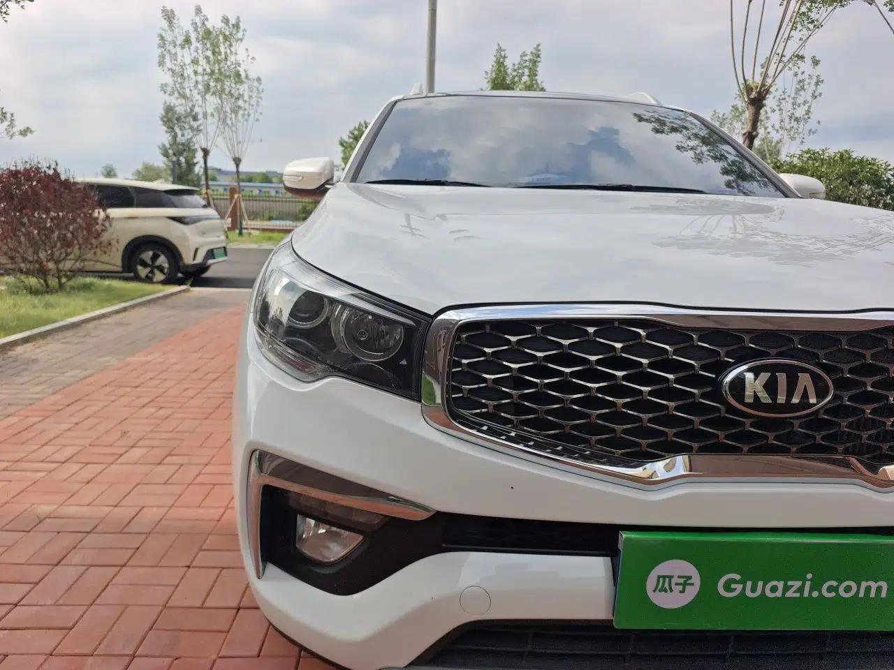 Kia KX7 2020 2.0T Automatic Two-Wheel Drive GLS 7-Seater — миниатюра 7