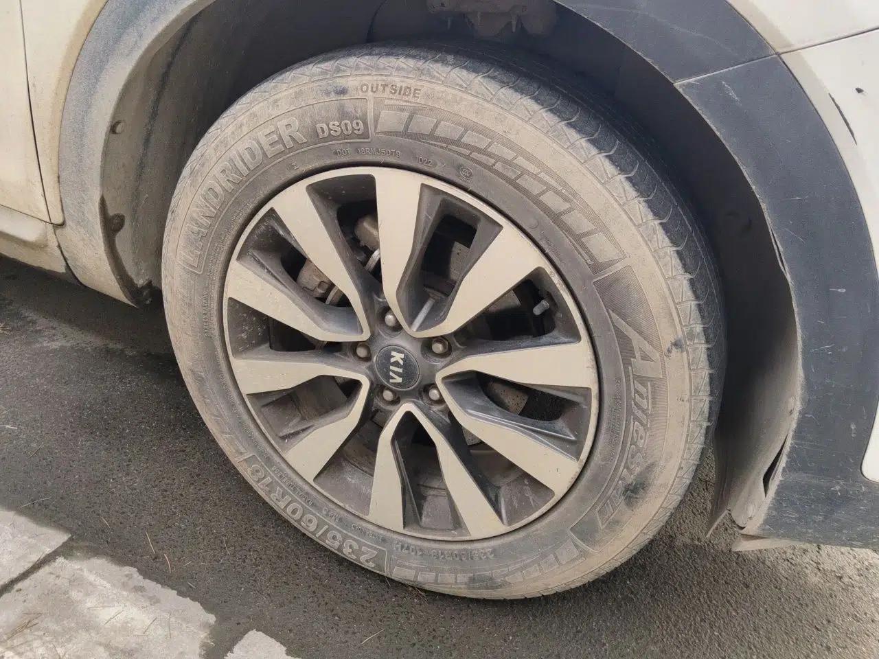Kia KX7 2017 2.4L Automatic 2WD GLS 5-Seater — миниатюра 8