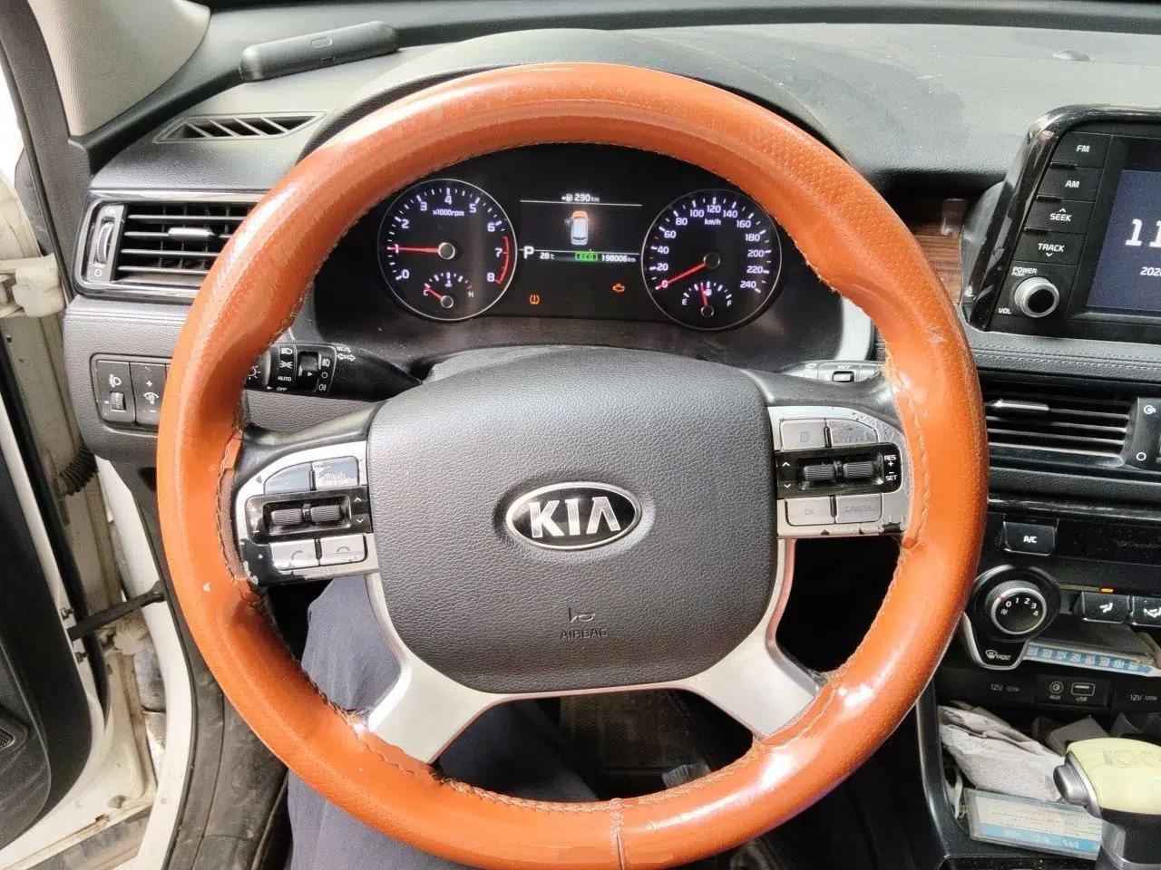 Kia KX7 2017 2.4L Automatic 2WD GLS 5-Seater — миниатюра 10