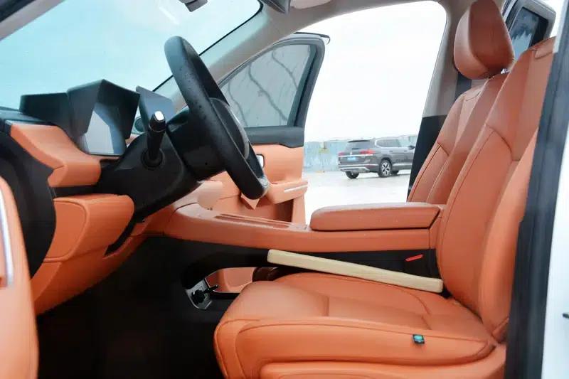 Leapmotor C16 2024 Range Extended Electric 200 Premium Edition — миниатюра 23