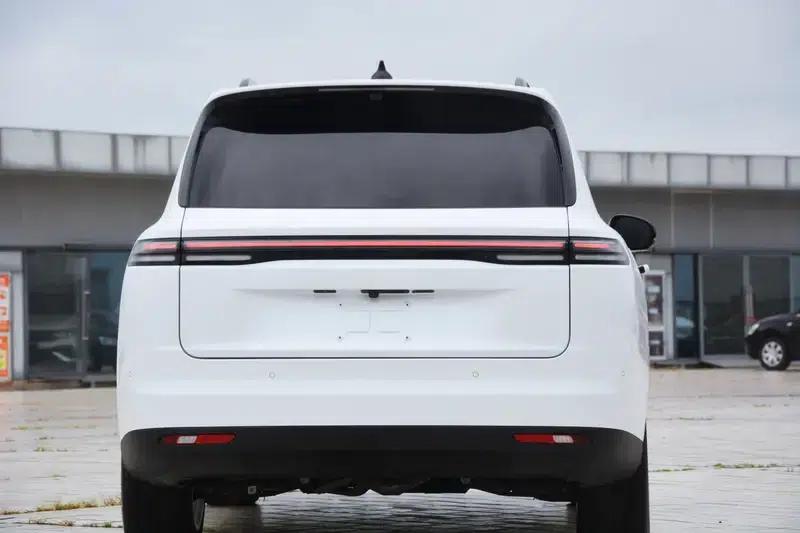 Leapmotor C16 2024 Range Extended Electric 200 Premium Edition — миниатюра 5