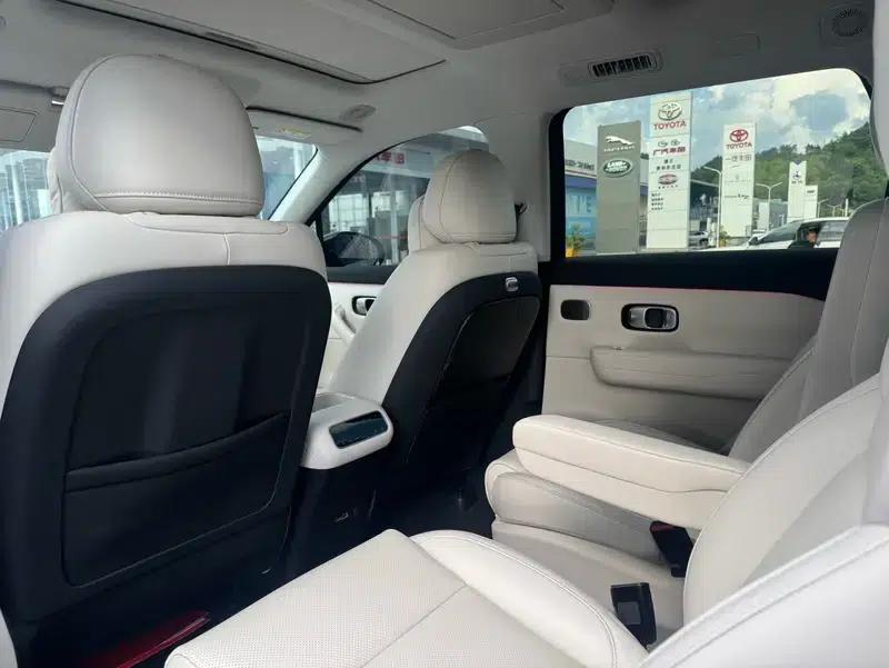 Leapmotor C16 2024 Range Extended Electric 200 Premium Edition — миниатюра 11