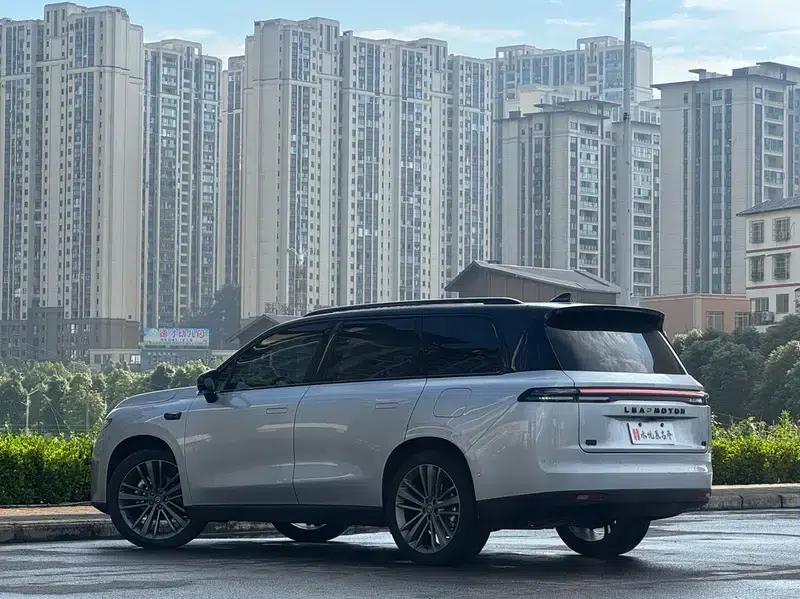 Leapmotor C16 2024 Range Extended Electric 200 Premium Edition — миниатюра 4
