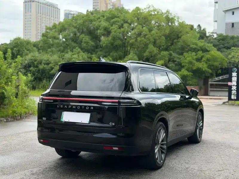 Leapmotor C16 2024 Range Extended Electric 200 Premium Edition — миниатюра 6
