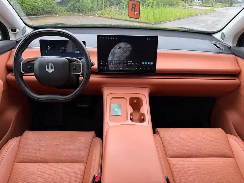 Leapmotor C16 2024 Range Extended Electric 200 Premium Edition — миниатюра 9