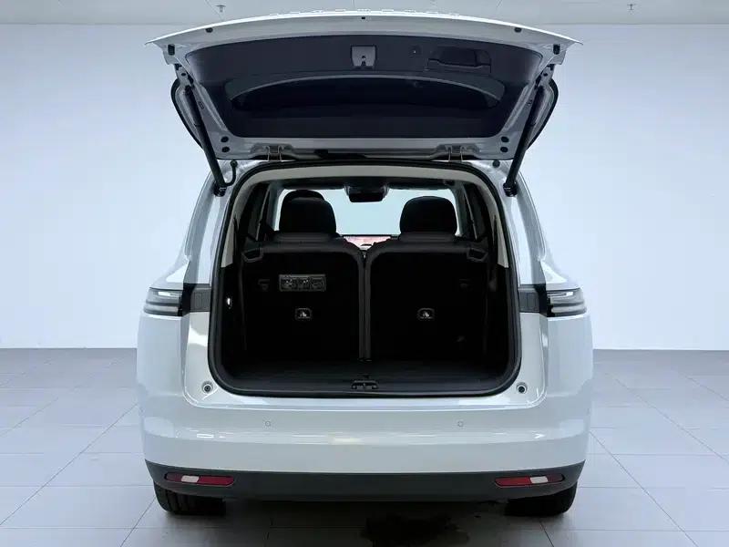 Leapmotor C16 2026 Pure Electric Version with 630 LiDAR, Supreme Edition (6-seater) — миниатюра 20