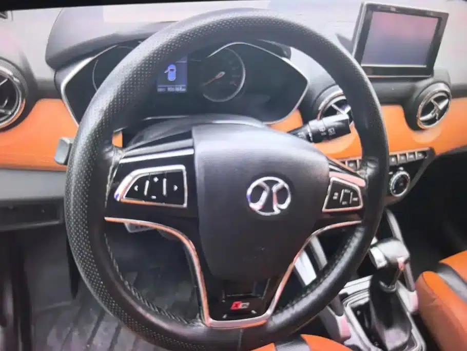 2016 Senova X35 1.5L Automatic Deluxe Edition — миниатюра 15