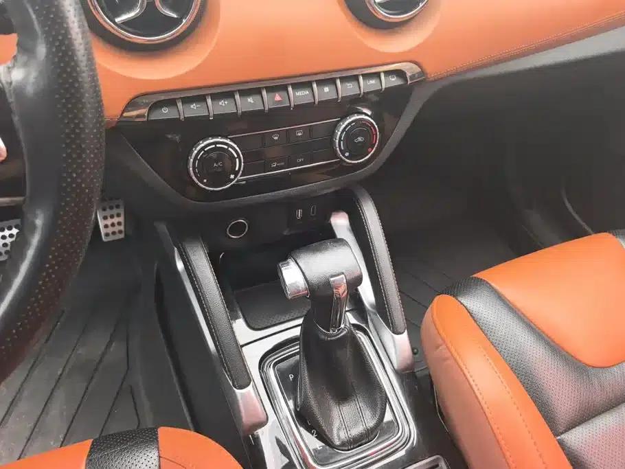 2016 Senova X35 1.5L Automatic Deluxe Edition — миниатюра 16
