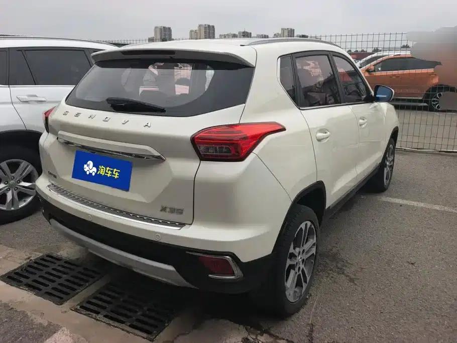 2016 Senova X35 1.5L Automatic Deluxe Edition — миниатюра 3