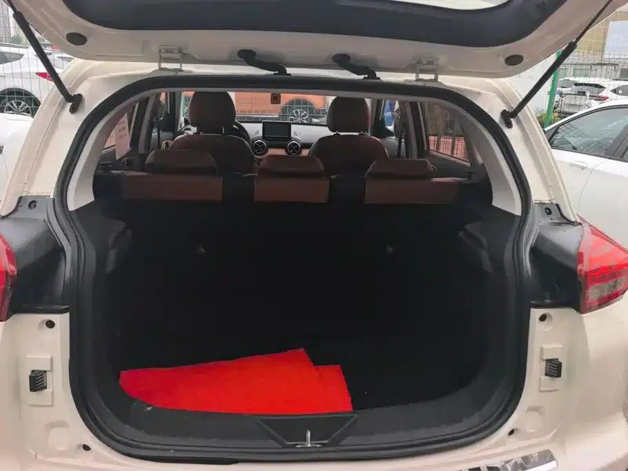 2016 Senova X35 1.5L Automatic Deluxe Edition — миниатюра 4
