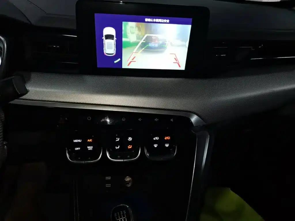 Beijing X3 2019 1.5T Manual Glory Edition — миниатюра 13