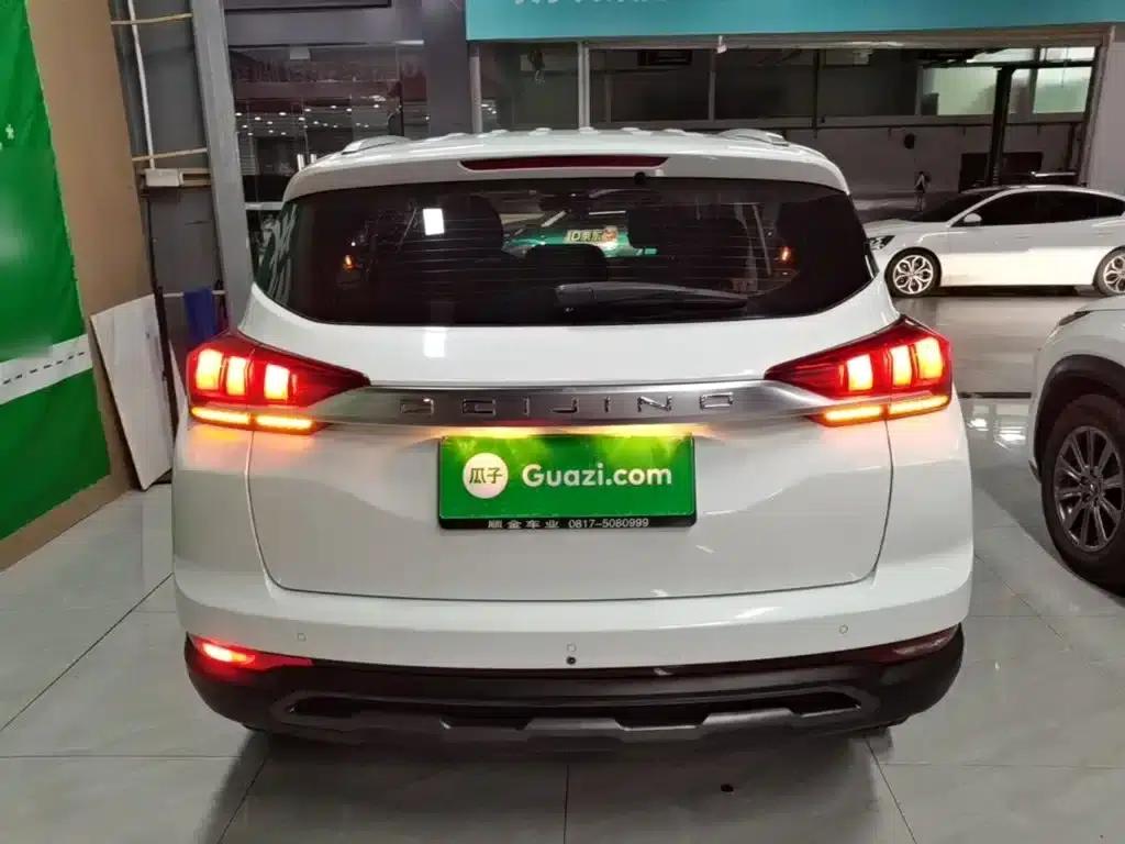 Beijing X3 2019 1.5T Manual Glory Edition — миниатюра 6