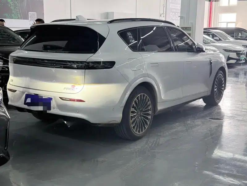 Voyah Free 2025 Free+ 4WD Qiankun Edition — миниатюра 4