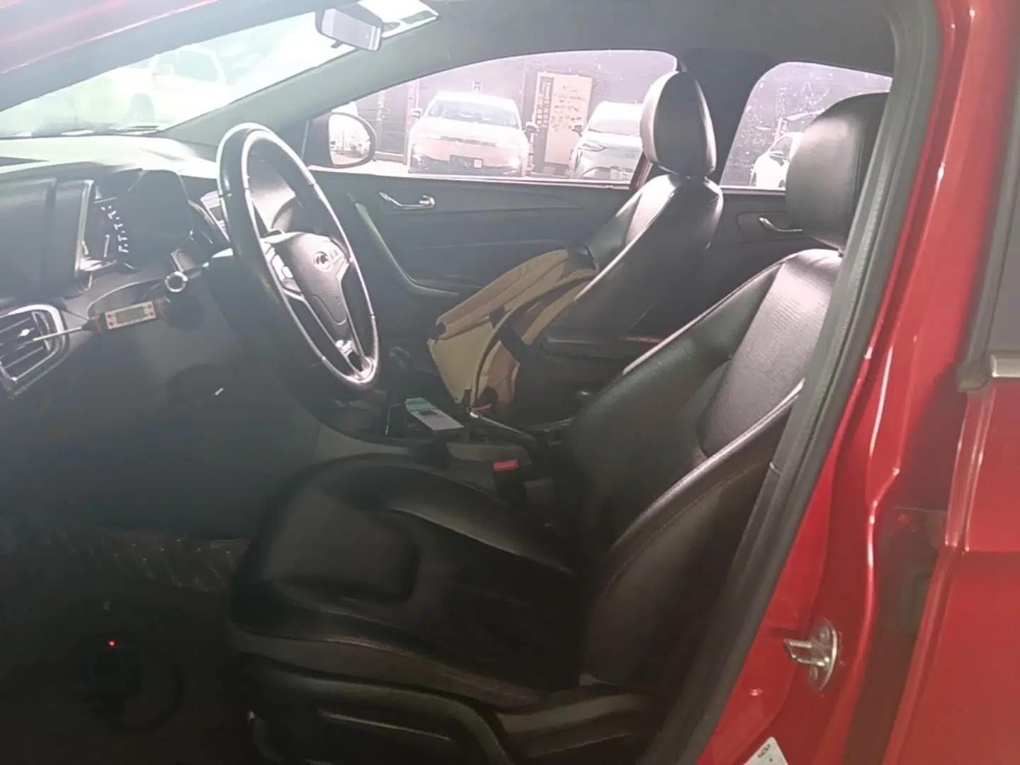 Chery Arrizo 5 2017 1.5L Manual Lingchao Edition — миниатюра 17