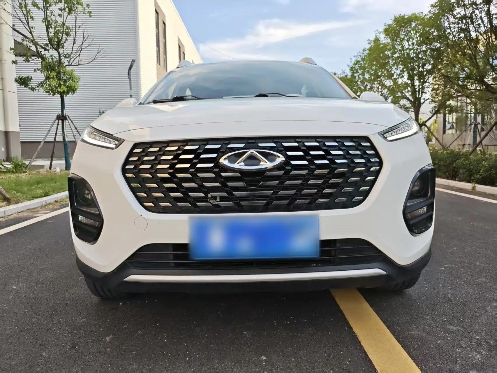 Chery Tiggo 3X 2022 PLUS 1.5L CVT Thrilling Red Date Edition II — миниатюра 2