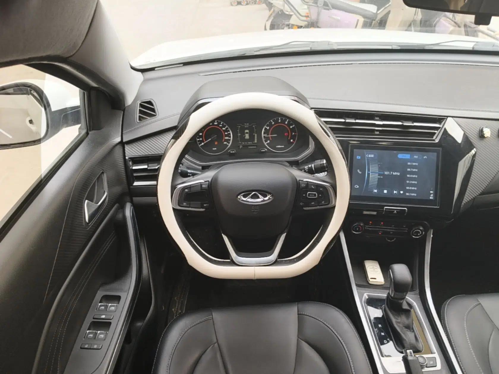 Chery Tiggo 3X 2022 PLUS 1.5L CVT Thrilling Red Date Edition II — миниатюра 13