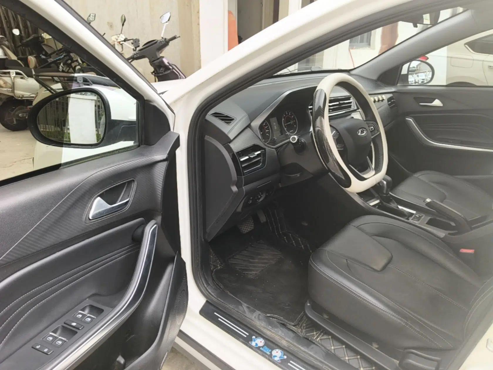 Chery Tiggo 3X 2022 PLUS 1.5L CVT Thrilling Red Date Edition II — миниатюра 18