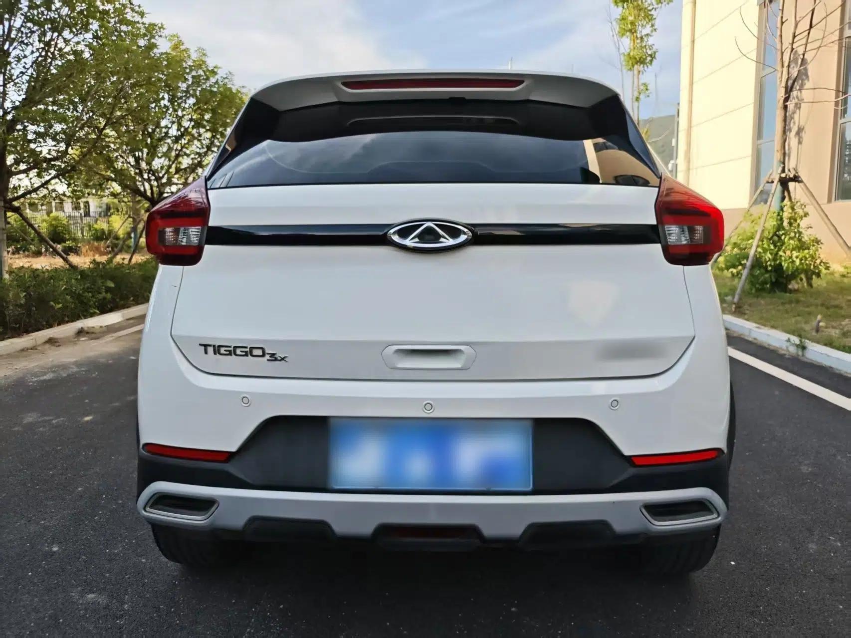 Chery Tiggo 3X 2022 PLUS 1.5L CVT Thrilling Red Date Edition II — миниатюра 5